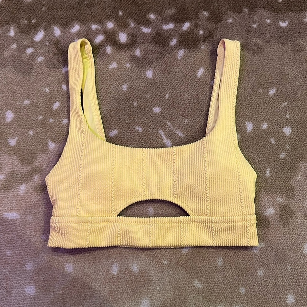 Aerie crinkle cut out scoop bikini top size XS